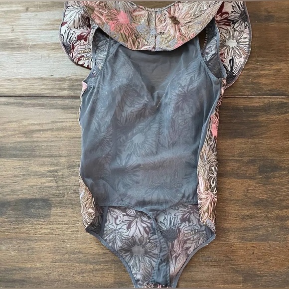 Victoria's Secret Dream Angels Shine Brocade Ruffle Pink Bodysuit Mesh Back Sz S - Picture 4 of 4